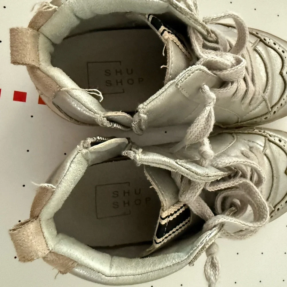 Kids Silver Star High-Top Sneakers - size 1